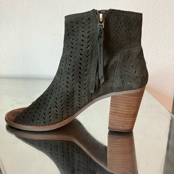 TOMS Majorca Geo Laser Cut Bootie - Size 9 - Olive Green Used - Picture 8 of 11